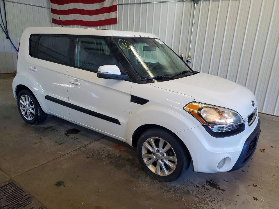 Photo 4 from auction – 2012 KIA SOUL with VIN KNDJT2A68C7426413