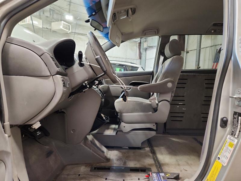 Photo 7 from auction – 2007 TOYOTA SIENNA with VIN 5TDZK23C87S030003