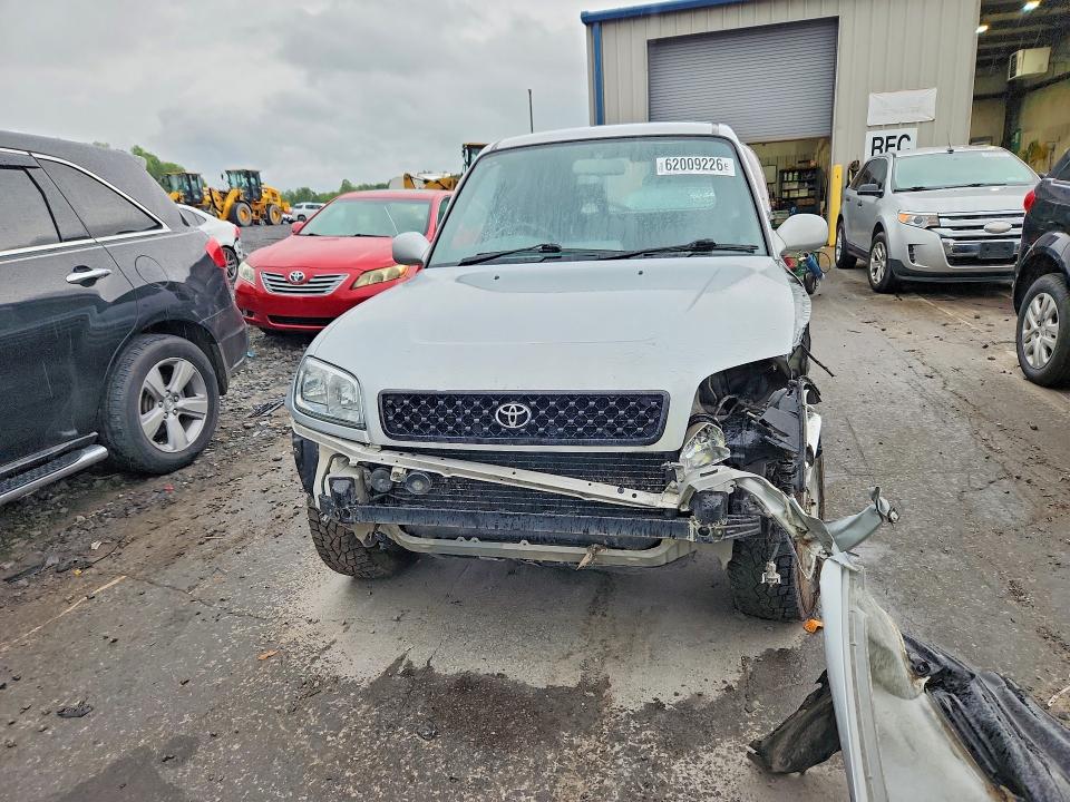 Photo 5 from auction – 1997 TOYOTA RAV4 with VIN SXA110158082