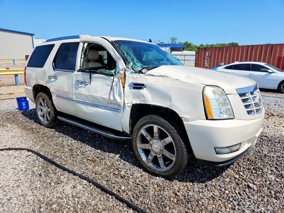 Photo 4 from auction – 2013 CADILLAC ESCALADE with VIN 1GYS3BEF3DR125496