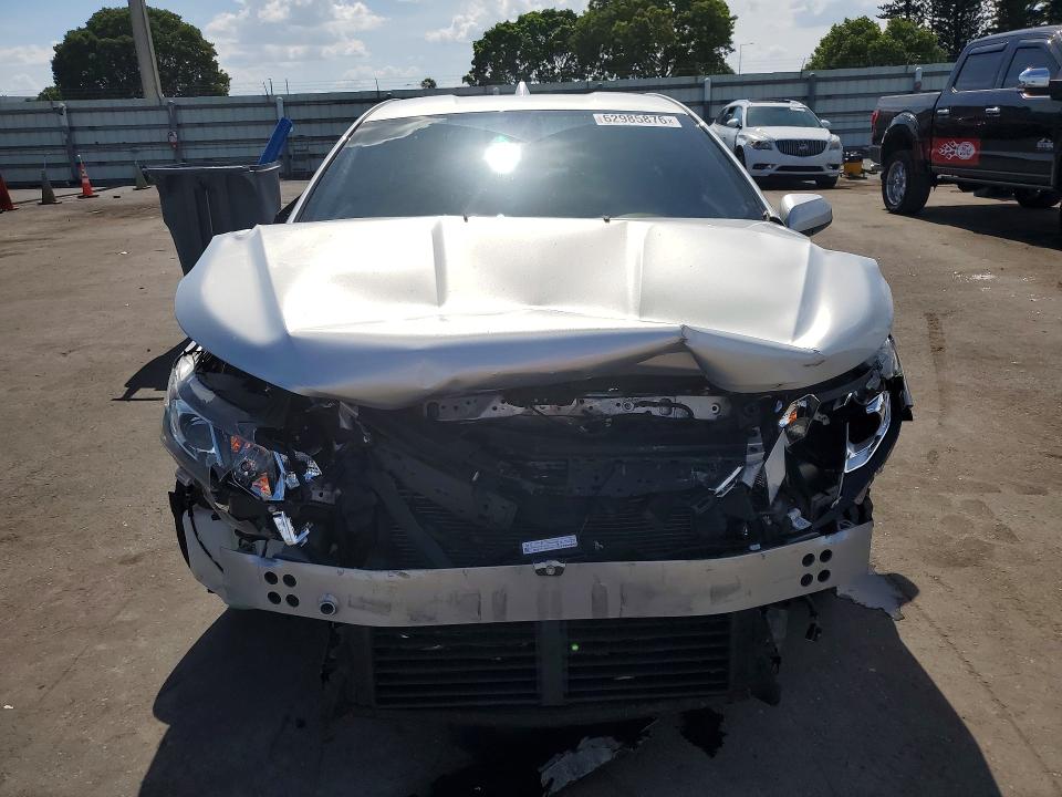 Photo 5 from auction – 2017 CHEVROLET VOLT with VIN 1G1RB6S54HU138635
