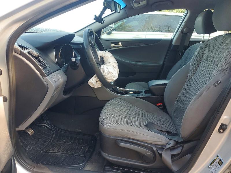 Photo 7 from auction – 2012 HYUNDAI SONATA with VIN 5NPEB4AC9CH309800