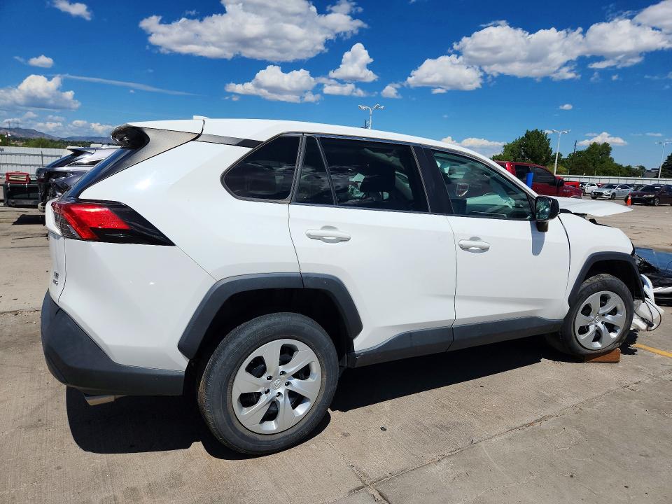 Photo 3 from auction – 2022 TOYOTA RAV4 with VIN 2T3F1RFV8NW270725