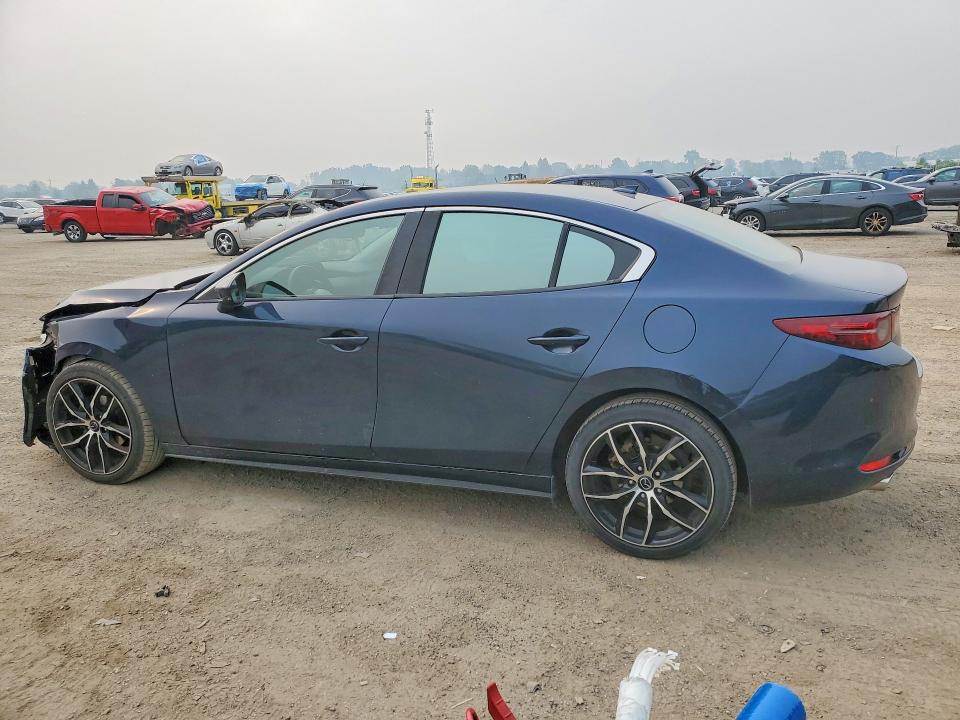 Photo 2 from auction – 2019 MAZDA 3 with VIN JM1BPADM1K1102976