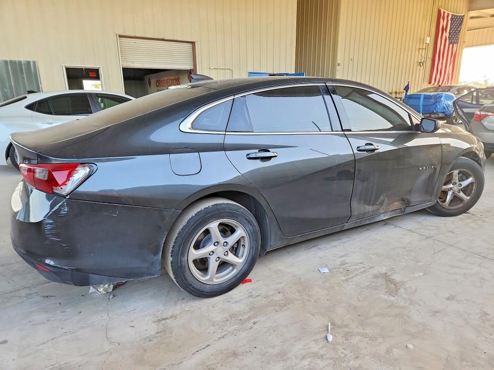 Photo 3 from auction – 2017 CHEVROLET MALIBU with VIN 1G1ZB5ST0HF250152