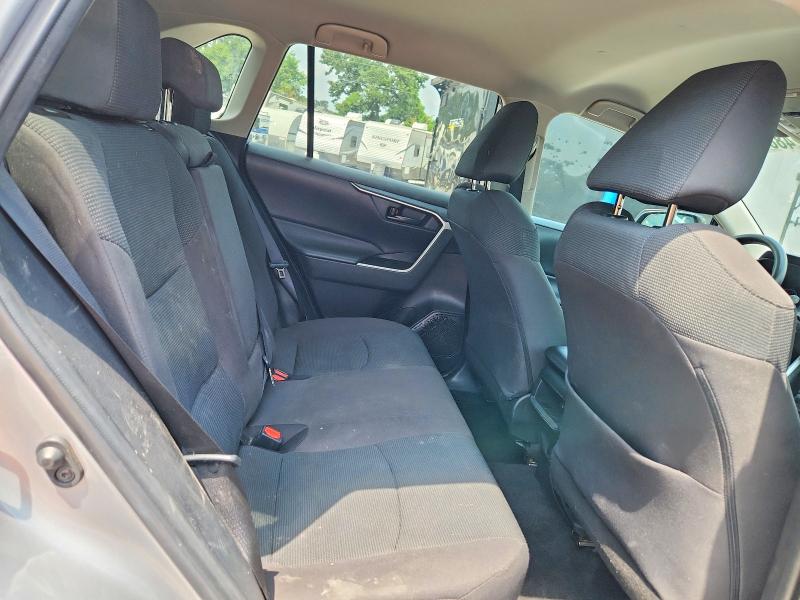 Photo 11 from auction – 2021 TOYOTA RAV4 with VIN 2T3F1RFV9MW195015