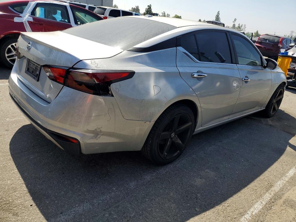 Photo 3 from auction – 2019 NISSAN ALTIMA with VIN 1N4BL4BV1KC226040