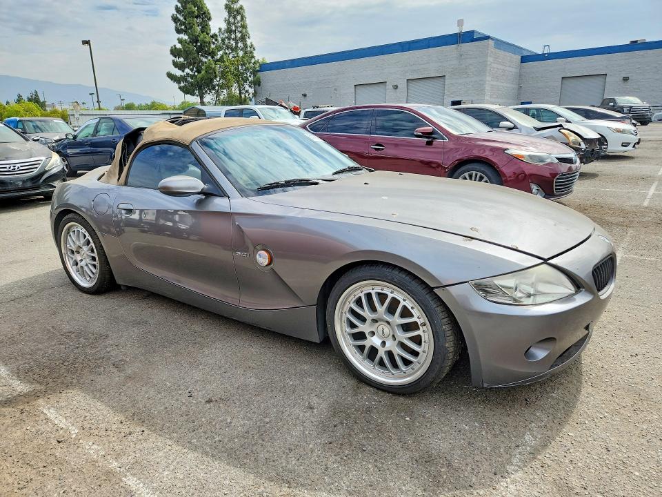 Photo 4 from auction – 2004 BMW Z4 with VIN 4USBT53544LU06835