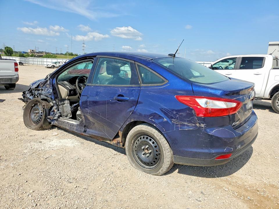 Photo 2 from auction – 2012 FORD FOCUS with VIN 1FAHP3F22CL131559
