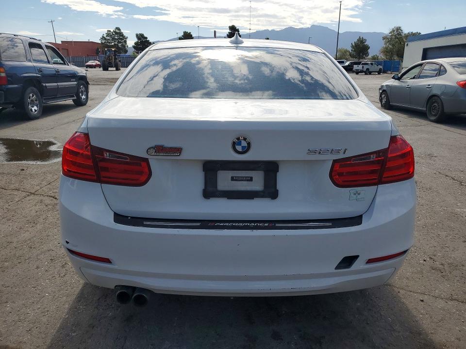 Photo 6 from auction – 2014 BMW 328 with VIN WBA3A5C57EP601996