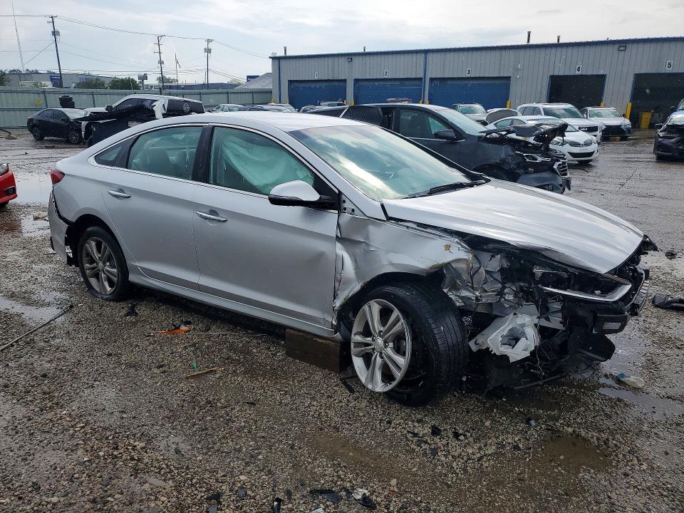 Photo 4 from auction – 2018 HYUNDAI SONATA with VIN 5NPE34AF9JH632667