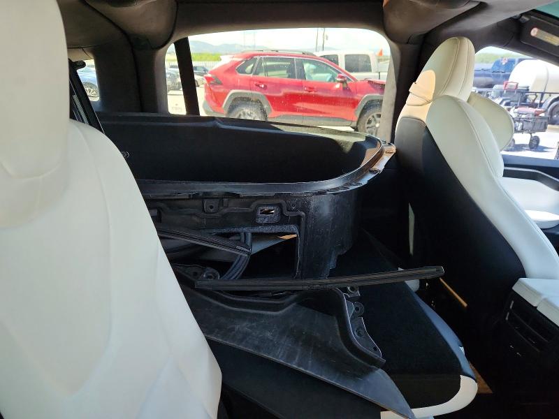 Photo 10 from auction – 2020 TESLA MODEL X with VIN 5YJXCDE4XLF236105