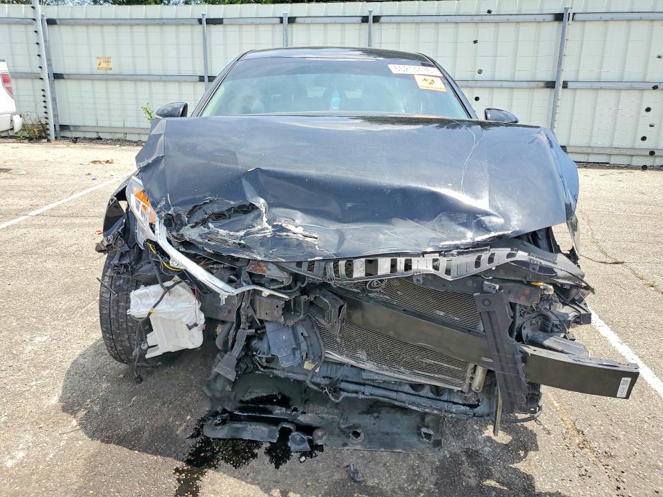 Photo 5 from auction – 2017 KIA OPTIMA with VIN 5XXGT4L35HG146844