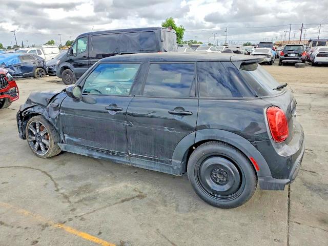 Photo 2 from auction – 2023 MINI COOPER with VIN WMW53DK00P2U17146