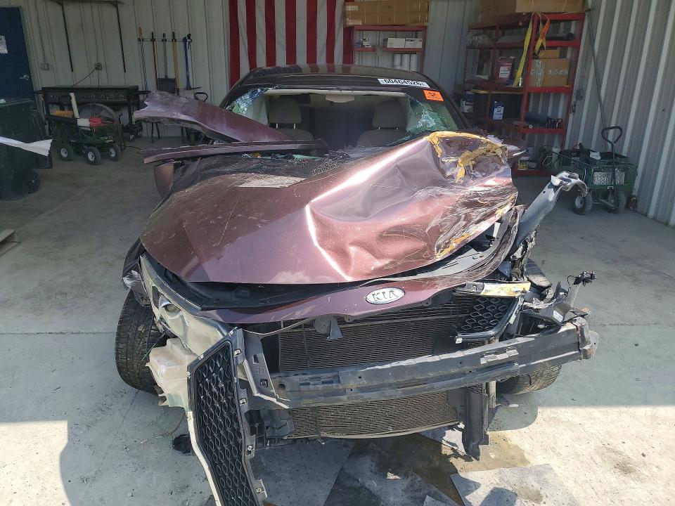 Photo 5 from auction – 2011 KIA OPTIMA with VIN KNAGM4A7XB5110370