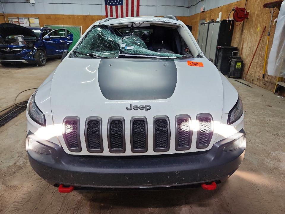 Photo 5 from auction – 2018 JEEP CHEROKEE with VIN 1C4PJMBX0JD570944