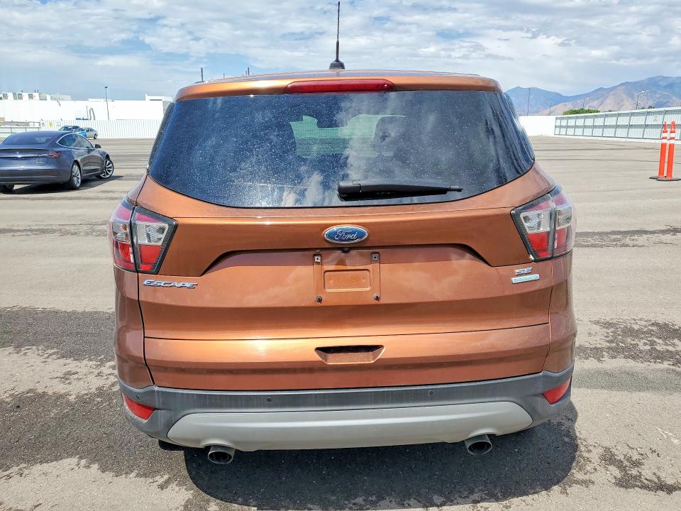 Photo 6 from auction – 2017 FORD ESCAPE with VIN 1FMCU0GD4HUA68831
