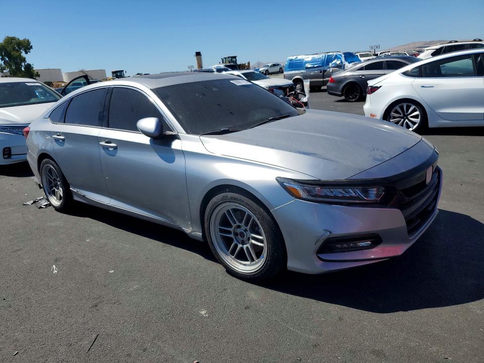 Photo 4 from auction – 2018 HONDA ACCORD with VIN 1HGCV2F36JA054556