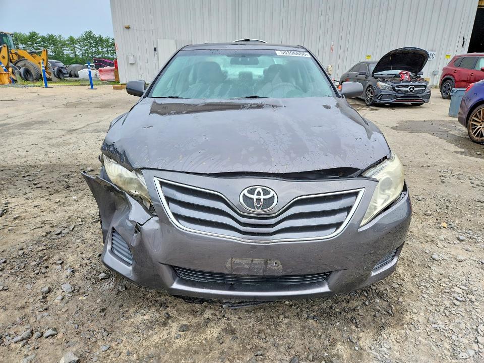 Photo 5 from auction – 2011 TOYOTA CAMRY with VIN 4T4BF3EK8BR200804