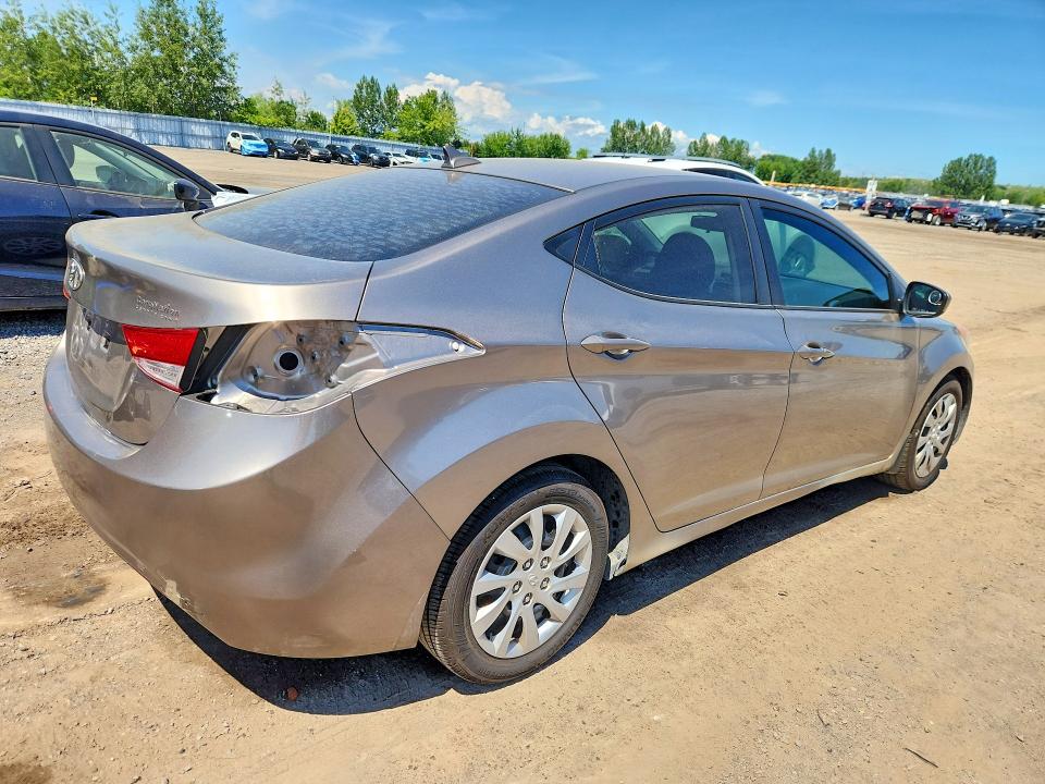 Photo 3 from auction – 2012 HYUNDAI ELANTRA with VIN 5NPDH4AE8CH148755