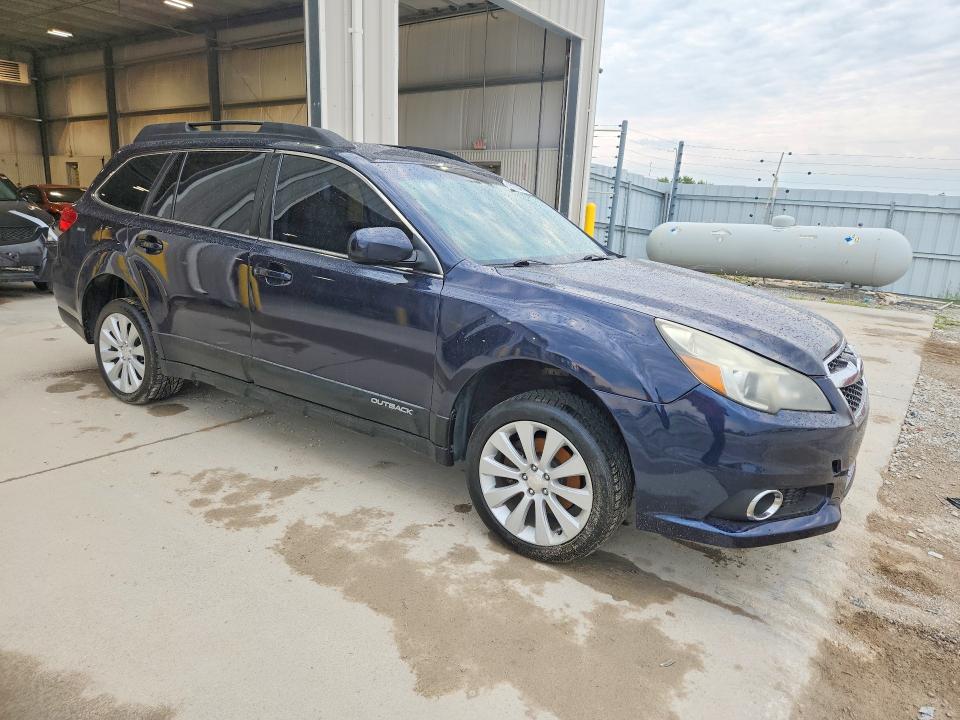 Photo 4 from auction – 2013 SUBARU OUTBACK with VIN 4S4BRCAC8D1322700