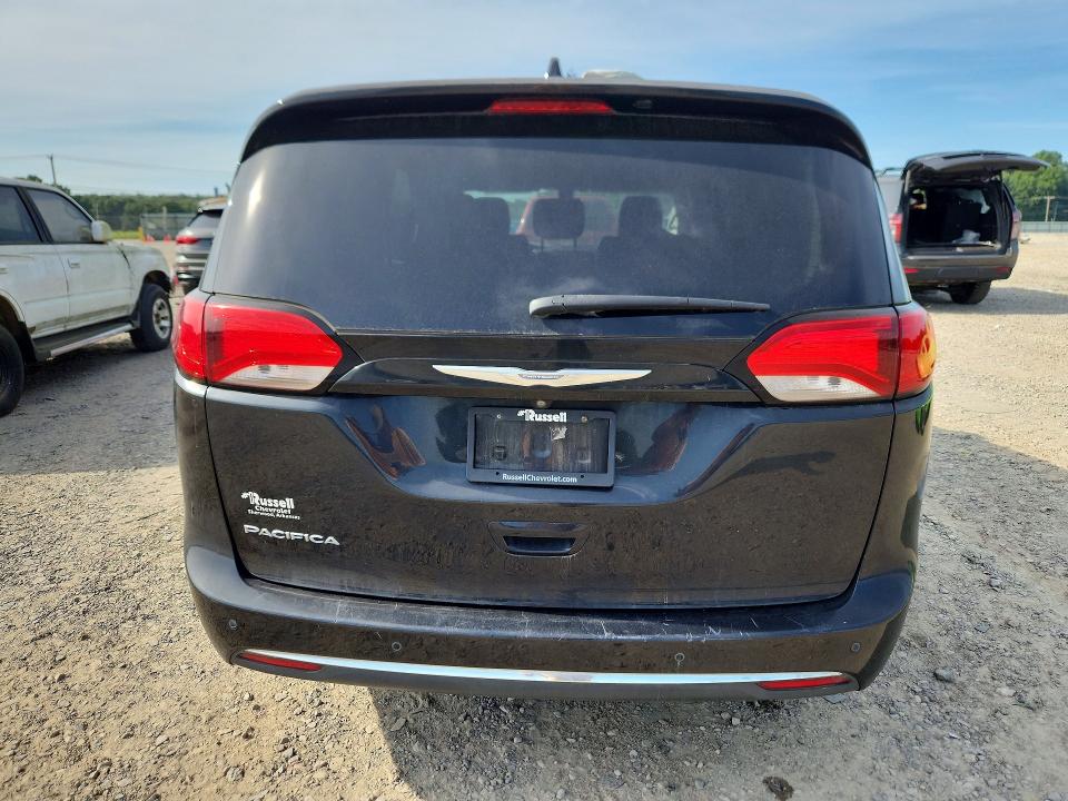 Photo 6 from auction – 2017 CHRYSLER PACIFICA with VIN 2C4RC1BG7HR778151