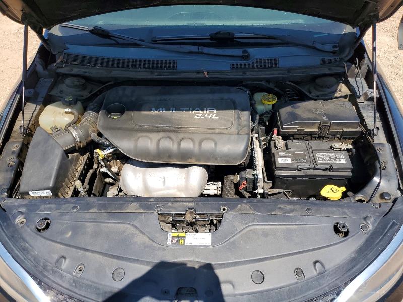 Photo 11 from auction – 2015 CHRYSLER 200 with VIN 1C3CCCAB4FN748109