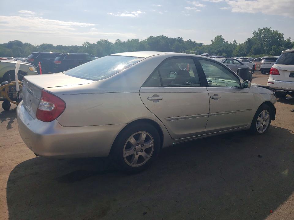 Photo 3 from auction – 2002 TOYOTA CAMRY with VIN 4T1BE30K12U620554
