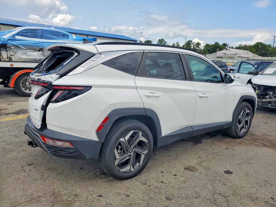 Photo 3 from auction – 2023 HYUNDAI TUCSON with VIN 5NMJFCAE6PH279172