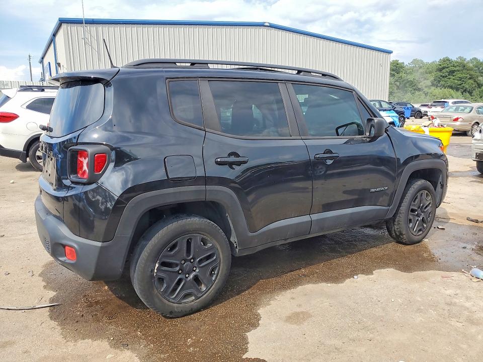 Photo 3 from auction – 2018 JEEP RENEGADE with VIN ZACCJBAB9JPH57755