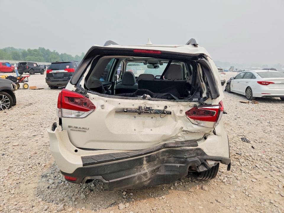 Photo 6 from auction – 2021 SUBARU FORESTER with VIN JF2SKAJC9MH552915