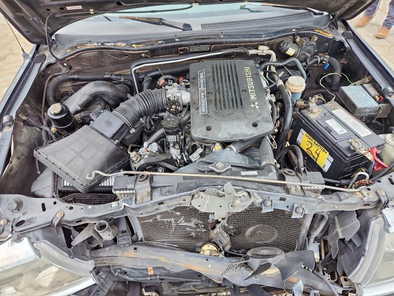 Photo 12 from auction – 2001 MITSUBISHI MONTERO with VIN JA4LS21H81P014142