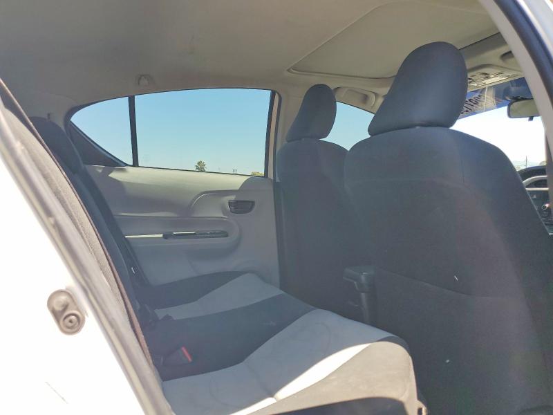 Photo 10 from auction – 2012 TOYOTA PRIUS C with VIN JTDKDTB34C1021843