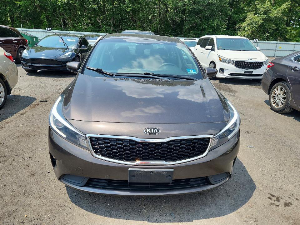 Photo 5 from auction – 2018 KIA FORTE with VIN 3KPFK4A78JE167562