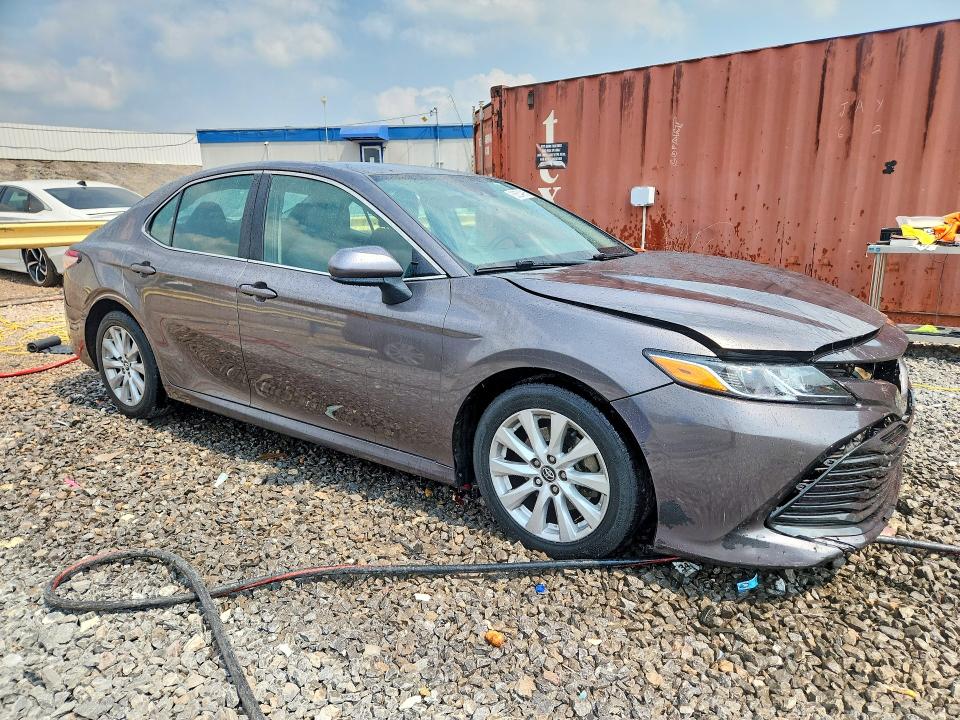 Photo 4 from auction – 2020 TOYOTA CAMRY with VIN 4T1C11AK6LU874555