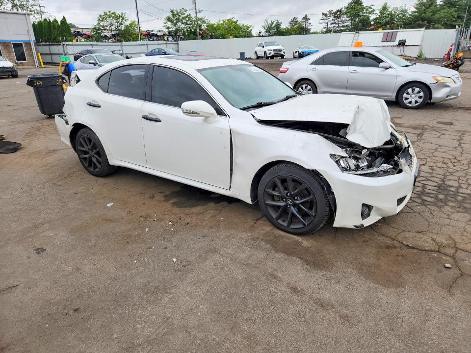 Photo 4 from auction – 2011 LEXUS IS with VIN JTHCF5C22B5051817