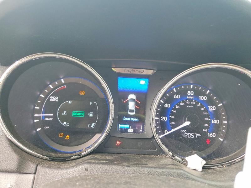 Photo 9 from auction – 2015 HYUNDAI SONATA HYBRID with VIN KMHEC4A42FA133878