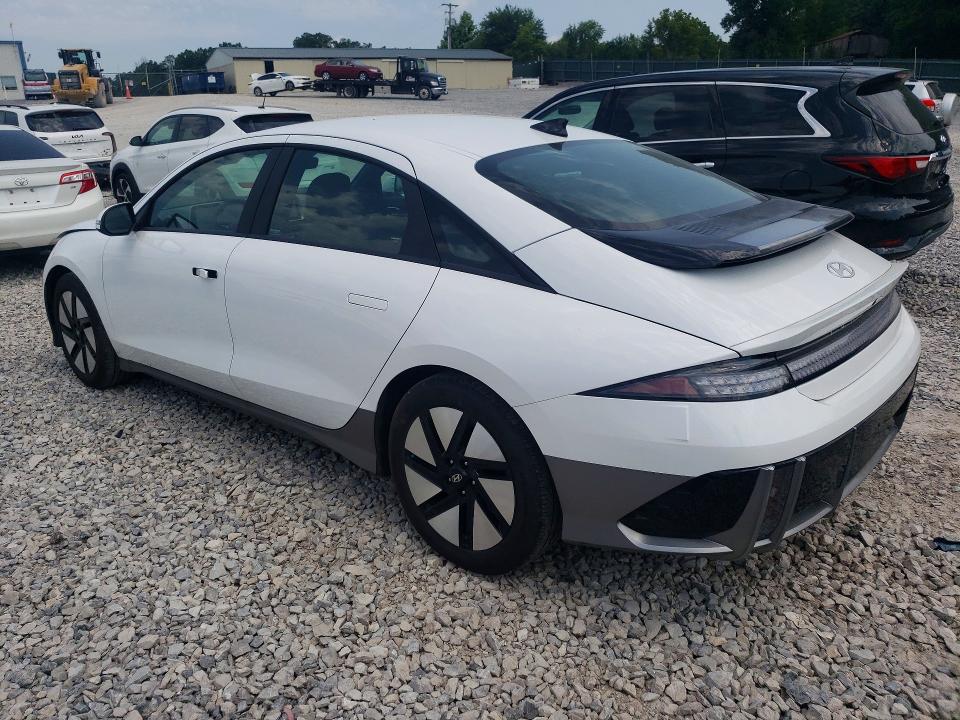 Photo 2 from auction – 2025 HYUNDAI IONIQ 6 with VIN KMHM24AA1SA090293