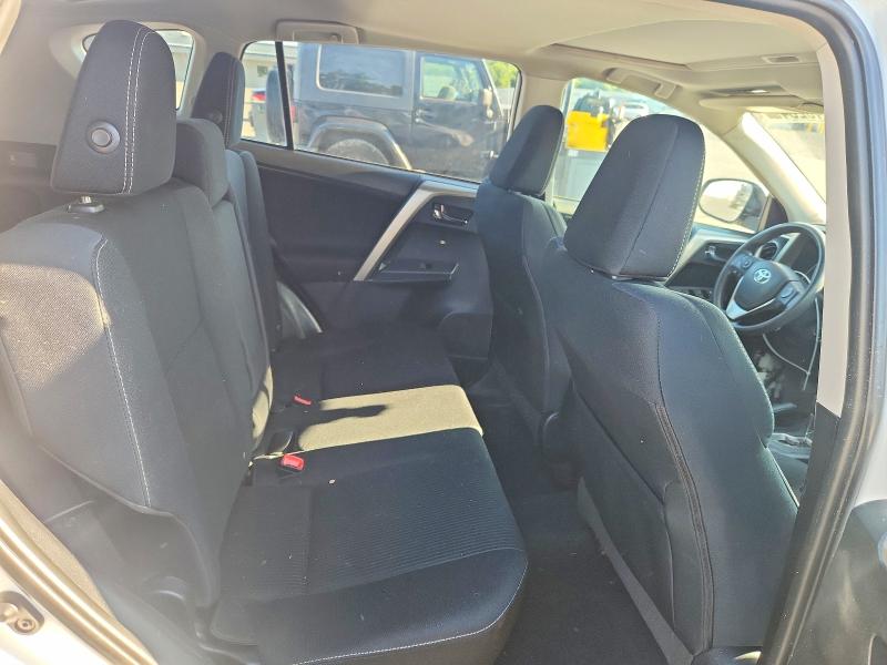 Снимка 10 от търг – 2015 TOYOTA RAV4 с VIN 2T3RFREV0FW355687