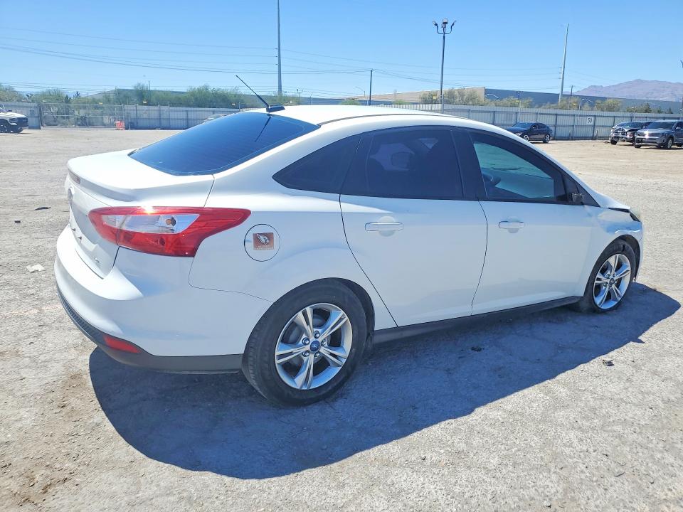 Photo 3 from auction – 2012 FORD FOCUS with VIN 1FAHP3F25CL294500