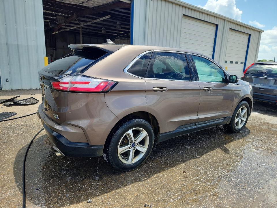 Zdjęcie 3 z aukcji – 2019 FORD EDGE z VIN 2FMPK4J93KBB34494