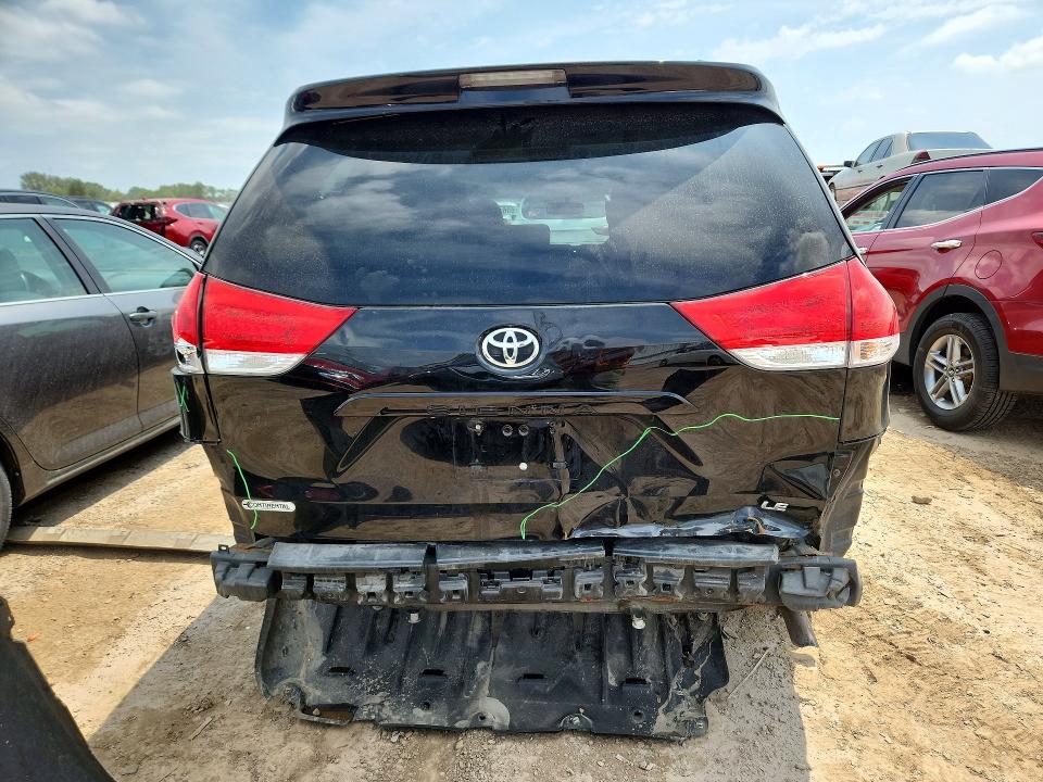 Photo 6 from auction – 2014 TOYOTA SIENNA with VIN 5TDKK3DC6ES470918