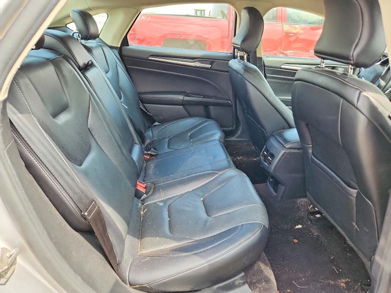 Photo 10 from auction – 2017 FORD FUSION with VIN 3FA6P0SU6HR209590