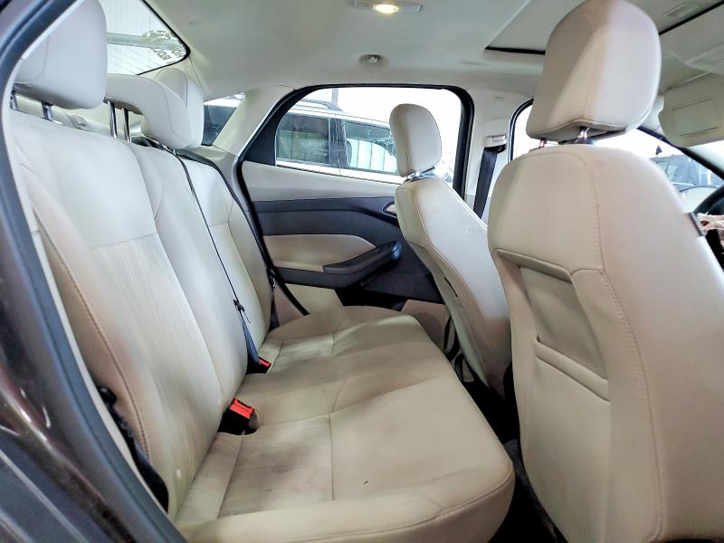 Photo 10 from auction – 2015 FORD FOCUS with VIN 1FADP3F24FL363759