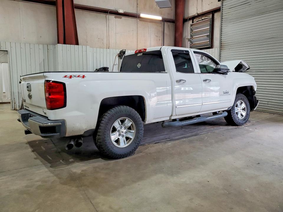 Photo 3 from auction – 2015 CHEVROLET SILVERADO with VIN 1GCVKREC3FZ230109
