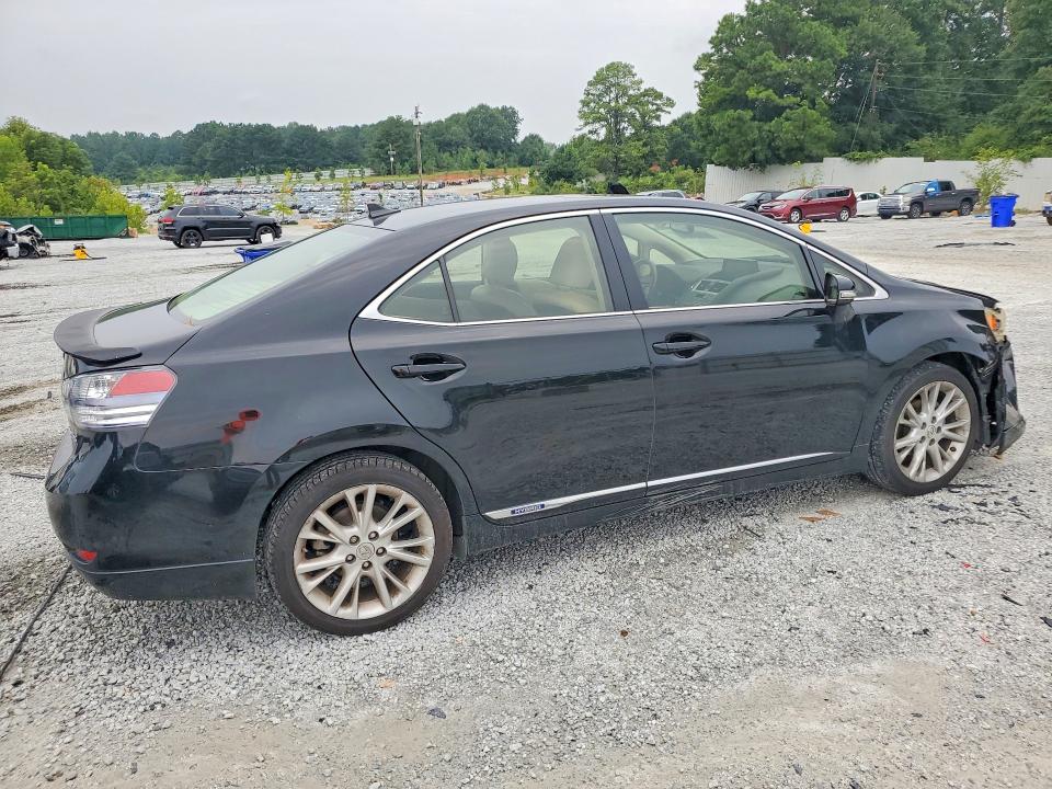 Photo 3 from auction – 2010 LEXUS HS with VIN JTHBB1BA5A2004290
