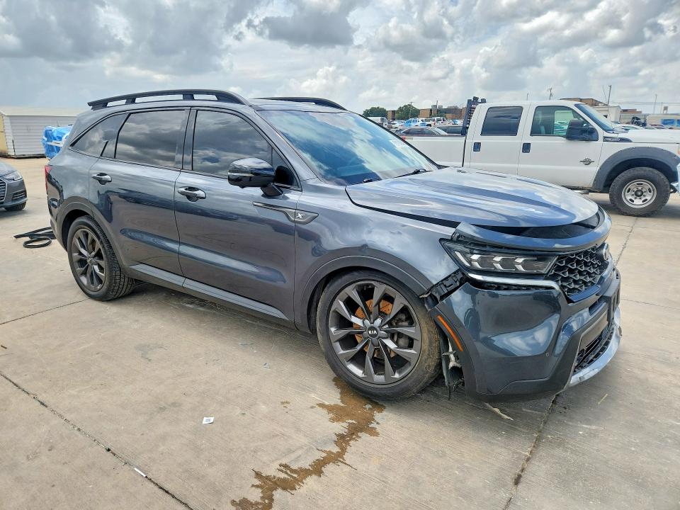 Photo 4 from auction – 2021 KIA SORENTO with VIN 5XYRKDLF2MG045336