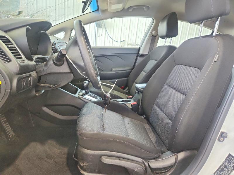 Photo 7 from auction – 2017 KIA FORTE with VIN 3KPFK4A78HE092243