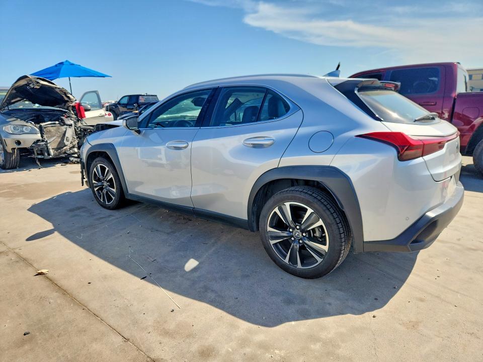 Photo 2 from auction – 2019 LEXUS UX with VIN JTHY3JBH1K2014272