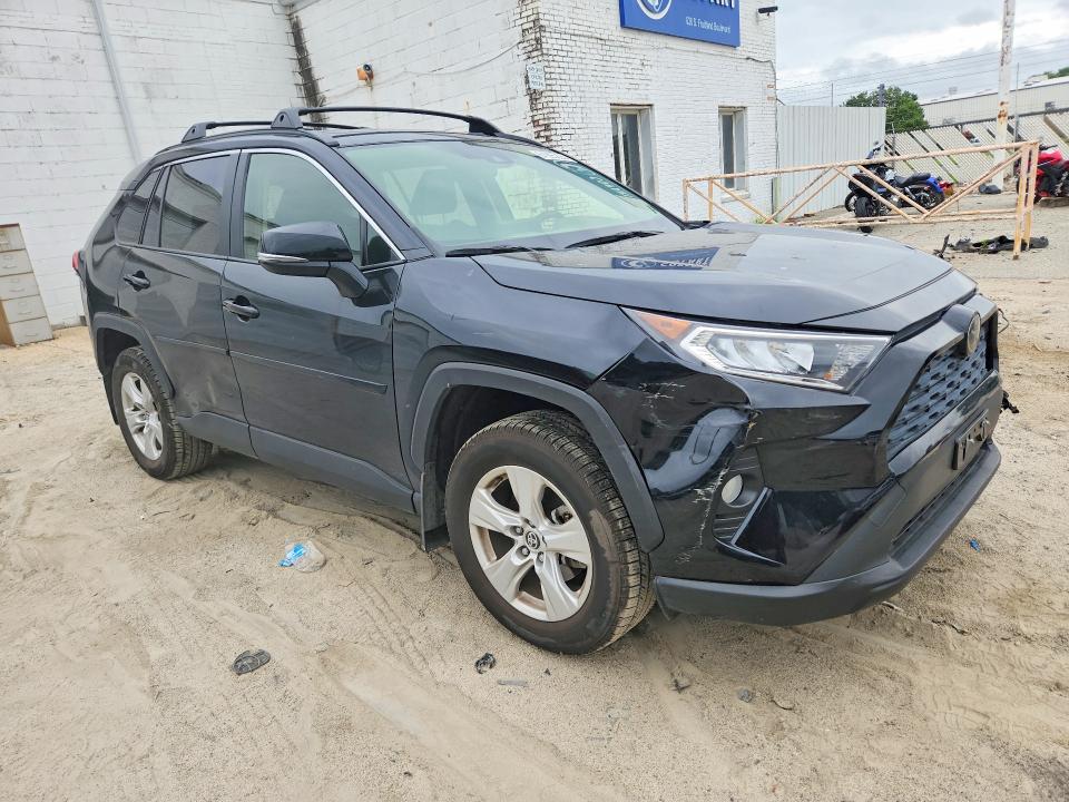 Photo 4 from auction – 2020 TOYOTA RAV4 with VIN JTMP1RFV0LD051255